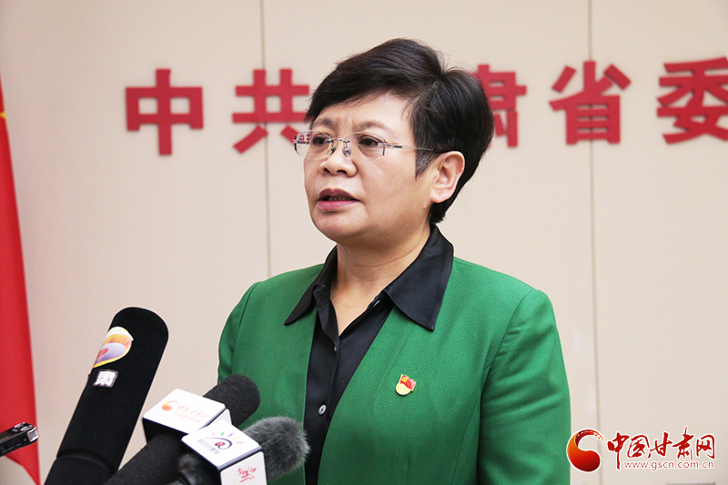 【擔使命 聚同心 促巨變 省直部門落實脫貧攻堅責任工作紀實】甘肅：1822名在脫貧攻堅中表現突出的干部得到提拔重用