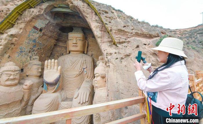 圖為位于甘肅省武威市境內(nèi)的天梯山石窟,其開鑿于東晉十六國時期的北涼。(資料圖) 崔琳 攝 圖為位于甘肅省武威市境內(nèi)的天梯山石窟,其開鑿于東晉十六國時期的北涼。(資料圖) 崔琳 攝