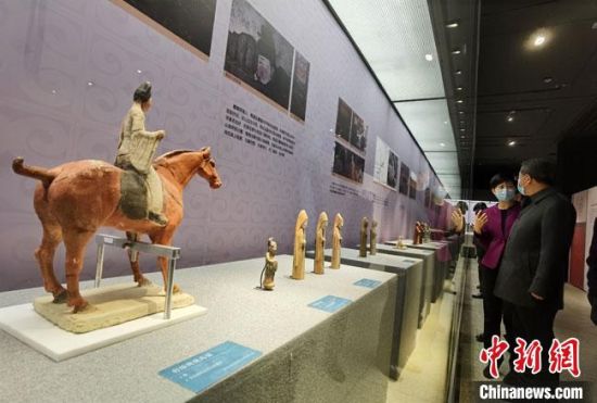 圖為展覽現(xiàn)場。 馮志軍 攝 圖為展覽現(xiàn)場。 馮志軍 攝