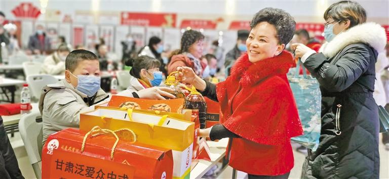 身殘志堅的郭淑芳與愛同行37年 點一盞燈，照亮別人也照亮自己